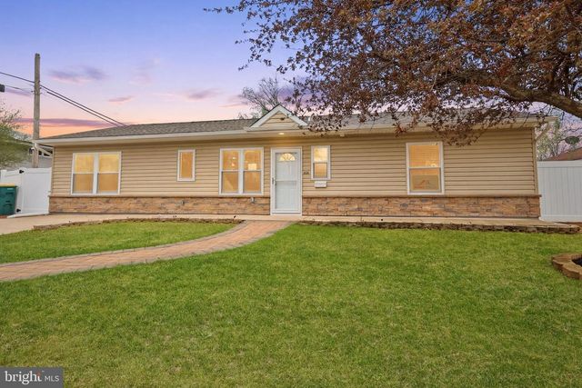 68 TAPERED OAK LN, Levittown, PA 19054