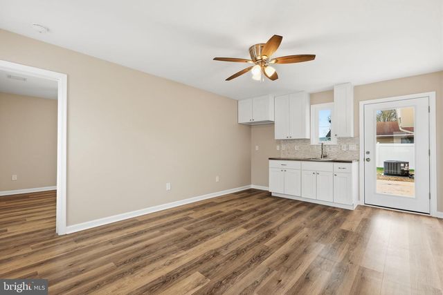 68 TAPERED OAK LN, Levittown, PA 19054