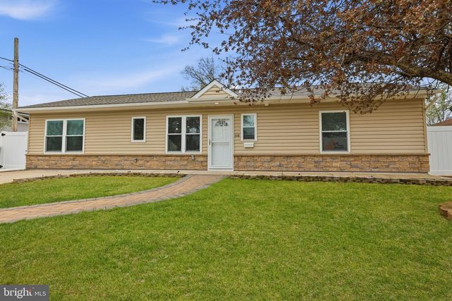 68 TAPERED OAK LN, Levittown, PA 19054