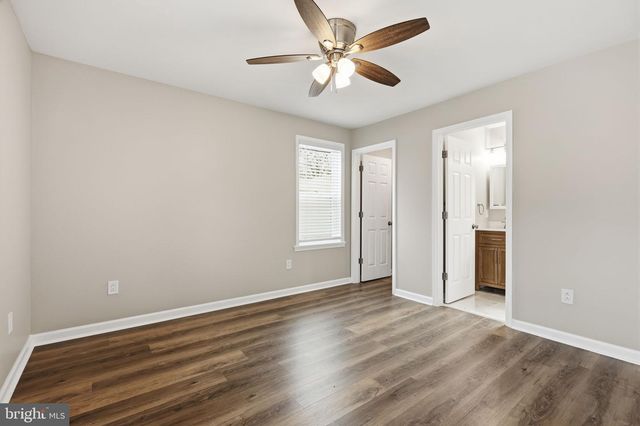68 TAPERED OAK LN, Levittown, PA 19054