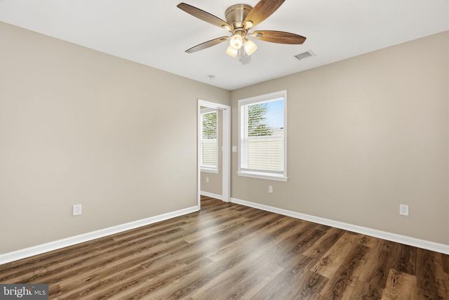 68 TAPERED OAK LN, Levittown, PA 19054