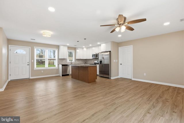 68 TAPERED OAK LN, Levittown, PA 19054