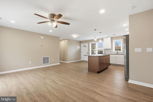 68 TAPERED OAK LN, Levittown, PA 19054