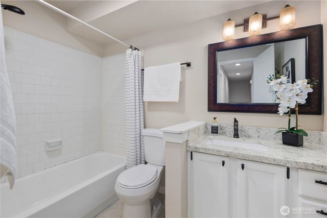 3717 Commencement Bay Drive, Tacoma, WA 98407