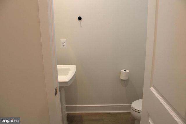 41887 NIGHT NURSE CIR, Ashburn, VA 20148