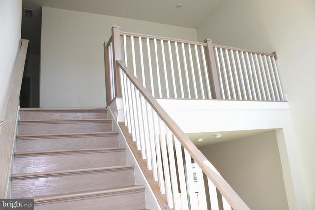 41887 NIGHT NURSE CIR, Ashburn, VA 20148