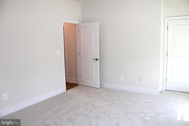 41887 NIGHT NURSE CIR, Ashburn, VA 20148