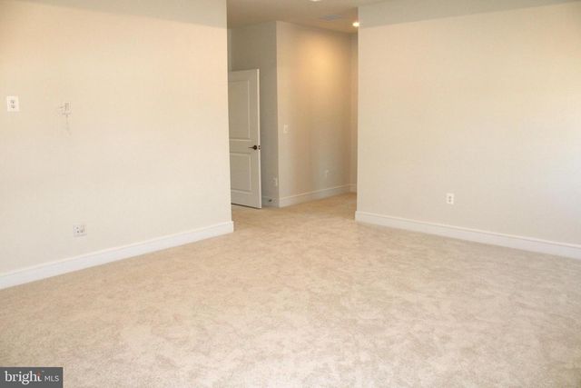 41887 NIGHT NURSE CIR, Ashburn, VA 20148
