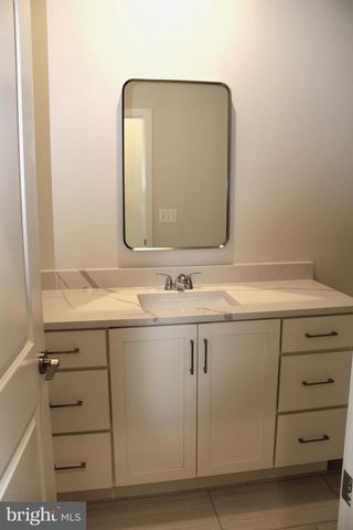 41887 NIGHT NURSE CIR, Ashburn, VA 20148