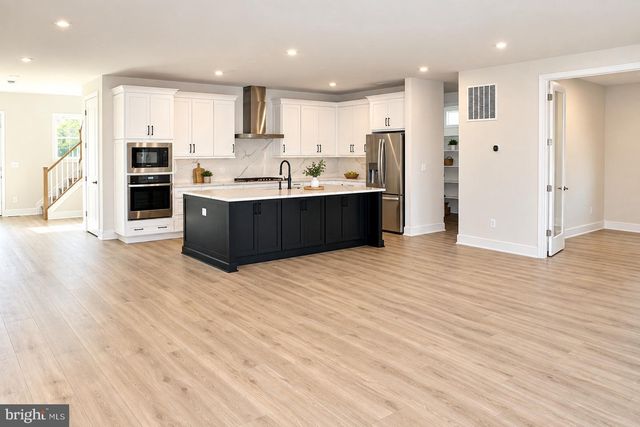 41887 NIGHT NURSE CIR, Ashburn, VA 20148