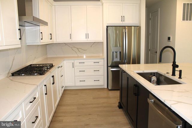 41887 NIGHT NURSE CIR, Ashburn, VA 20148