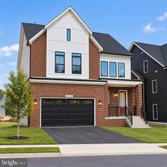 41887 NIGHT NURSE CIR, Ashburn, VA 20148