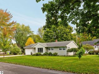 624 Eastwood Avenue, Traverse City, MI 49686