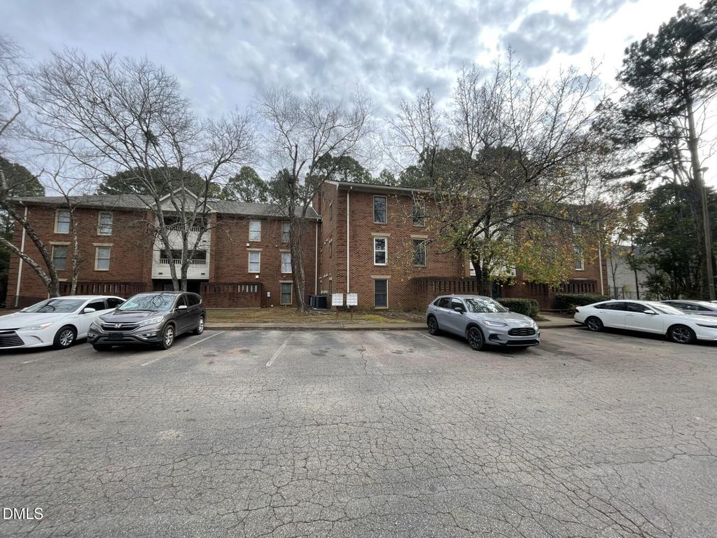 3535 Ivy Commons Drive 101, Raleigh, NC 27606