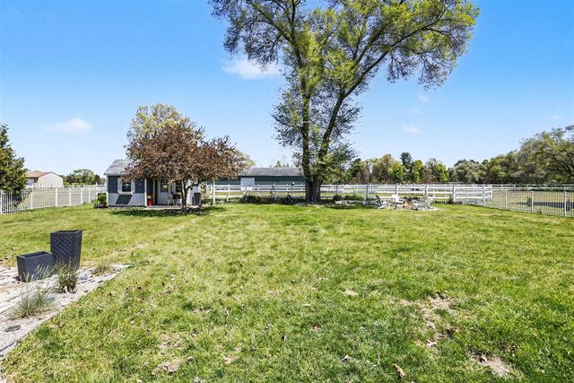 1165 S Bainbridge Center Road, Benton Harbor, MI 49022