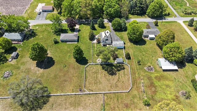 1165 S Bainbridge Center Road, Benton Harbor, MI 49022