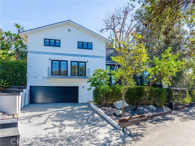9653 Oak Pass, Beverly Hills, CA 90210