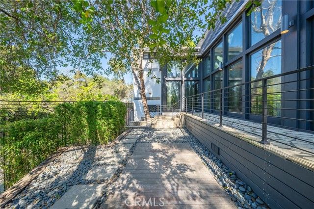 9653 Oak Pass, Beverly Hills, CA 90210