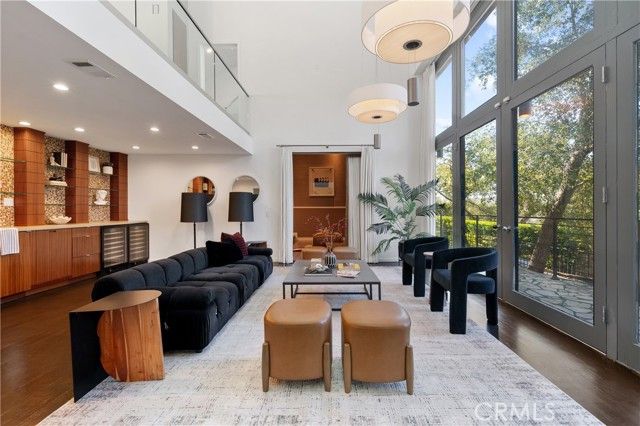 9653 Oak Pass, Beverly Hills, CA 90210