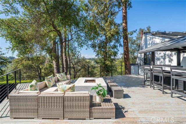 9653 Oak Pass, Beverly Hills, CA 90210