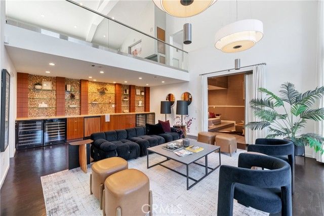 9653 Oak Pass, Beverly Hills, CA 90210