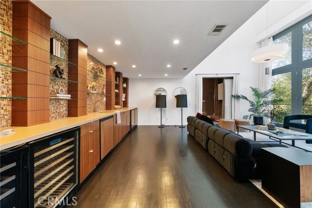 9653 Oak Pass, Beverly Hills, CA 90210