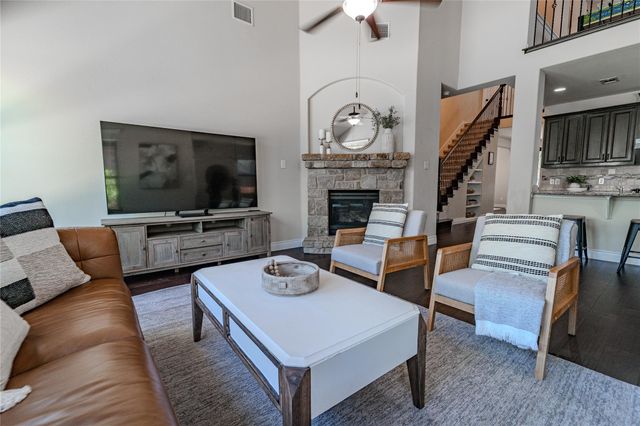 121 E Adelanta PL, Round Rock, TX 78681
