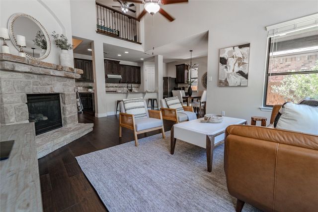 121 E Adelanta PL, Round Rock, TX 78681