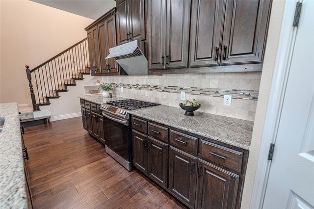 121 E Adelanta PL, Round Rock, TX 78681