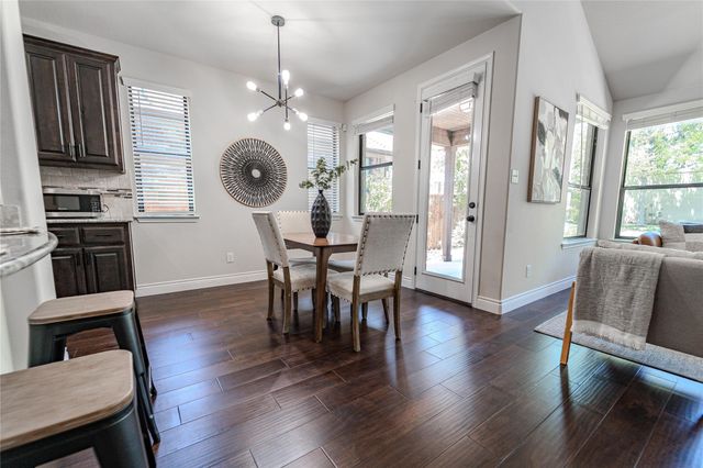 121 E Adelanta PL, Round Rock, TX 78681