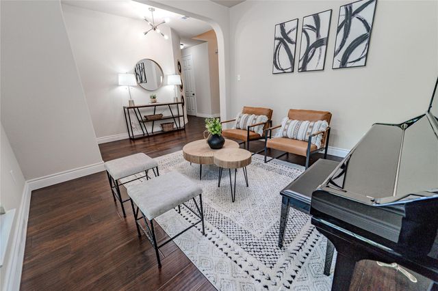 121 E Adelanta PL, Round Rock, TX 78681
