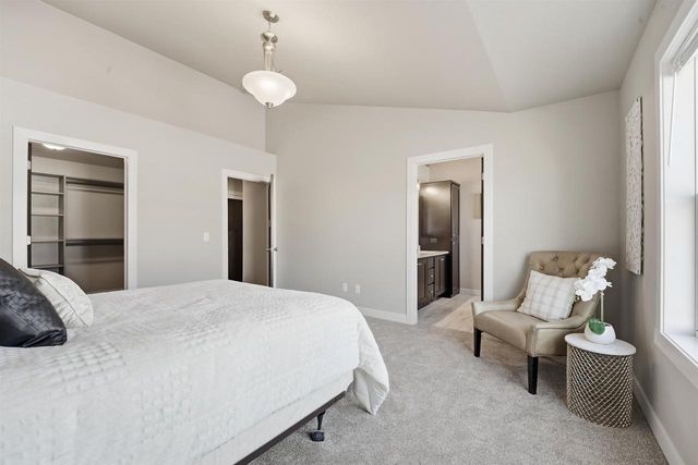 5701 N ACADIA DRIVE, Appleton, WI 54913