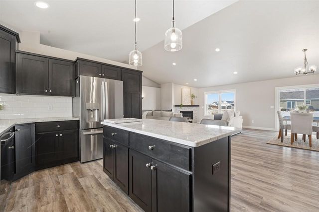 5701 N ACADIA DRIVE, Appleton, WI 54913