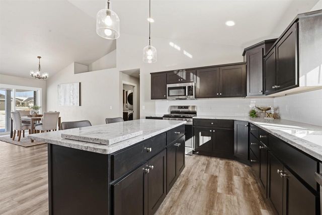 5701 N ACADIA DRIVE, Appleton, WI 54913