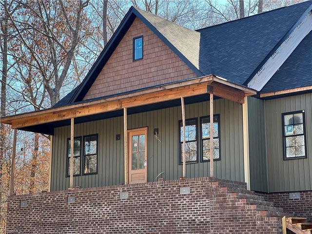 4851 Creeks Crossing Road, Asheboro, NC 27205