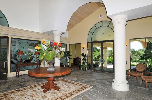 4221 ESCONDITO CIRCLE, Sarasota, FL 34238