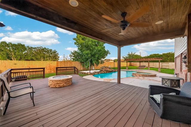 394 Dover Lane, League City, TX 77573