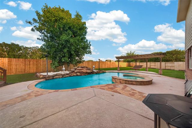 394 Dover Lane, League City, TX 77573