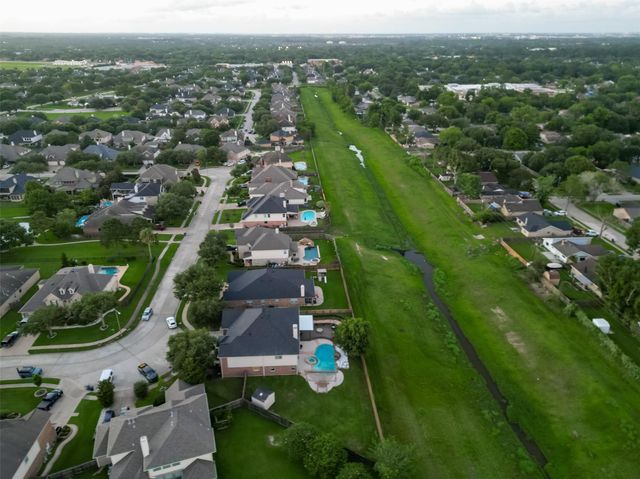 394 Dover Lane, League City, TX 77573