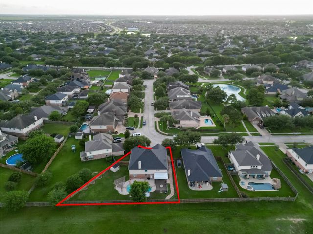 394 Dover Lane, League City, TX 77573