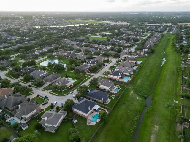 394 Dover Lane, League City, TX 77573