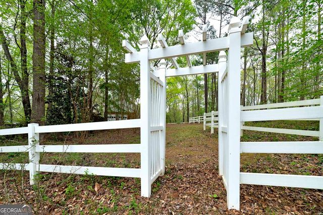 173 Darwish Drive, Mcdonough, GA 30252