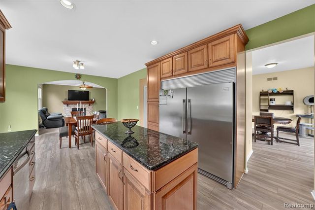 50414 Greycoat Lane, Macomb, MI 48044