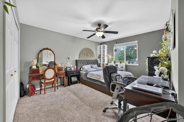50414 Greycoat Lane, Macomb, MI 48044