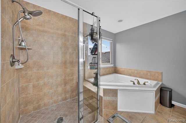 50414 Greycoat Lane, Macomb, MI 48044