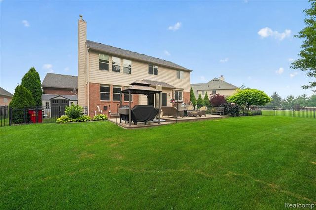 50414 Greycoat Lane, Macomb, MI 48044