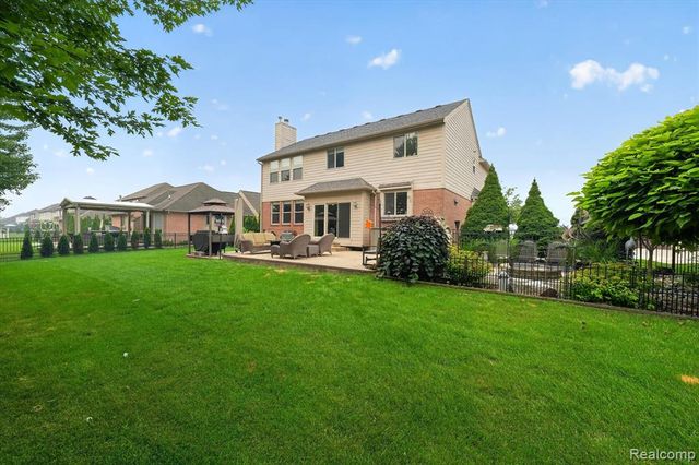 50414 Greycoat Lane, Macomb, MI 48044