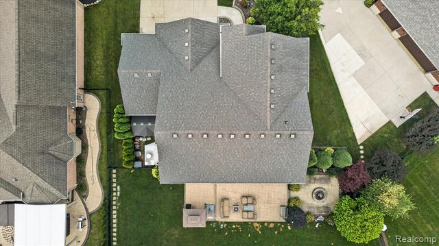 50414 Greycoat Lane, Macomb, MI 48044