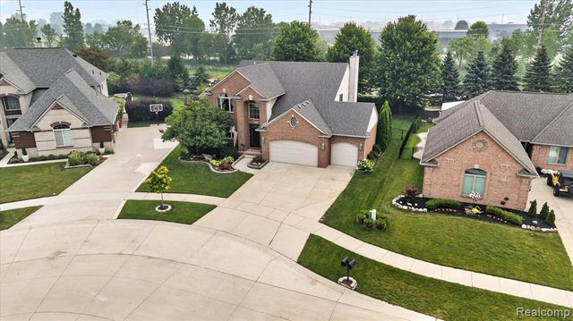 50414 Greycoat Lane, Macomb, MI 48044