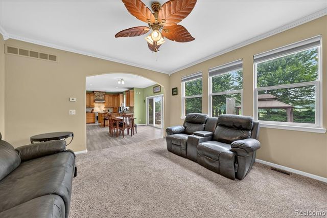 50414 Greycoat Lane, Macomb, MI 48044